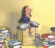 Ilustração da personagem Mathilda, rodeada de livros.